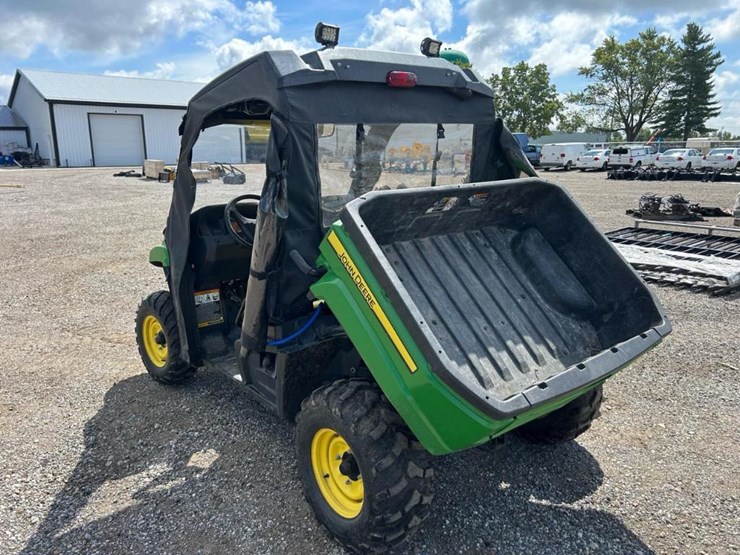 2016-john-deere-gator-image-5