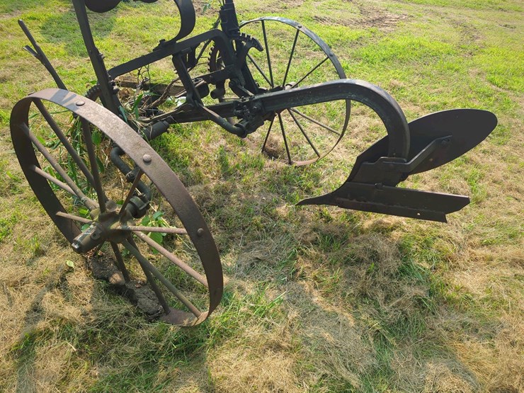 vintage-mc-cormick--sulkey-plow-image-2