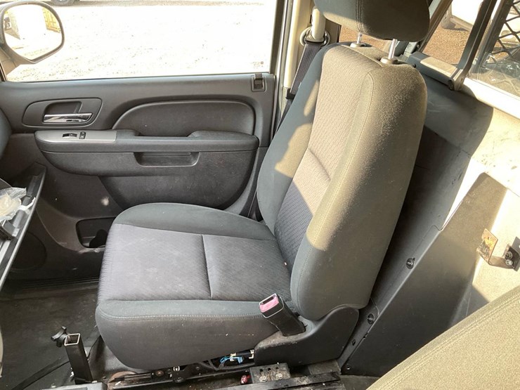 2014-chevrolet-tahoe-image-59