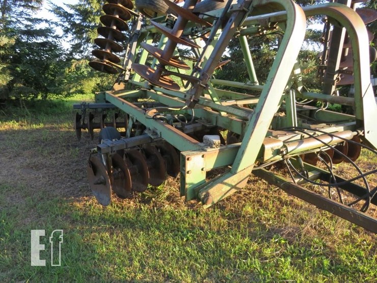 john-deere-230-image-2