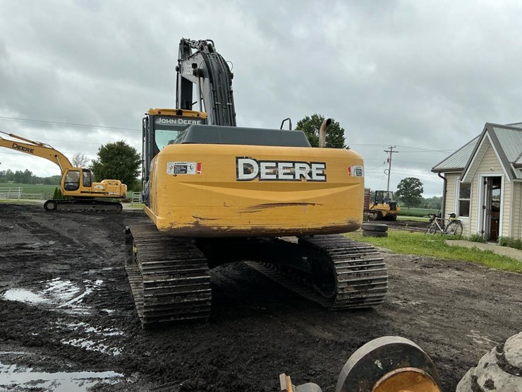 2007-john-deere-270-image-5