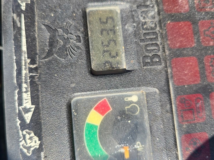 2003-bobcat-328d-image-57