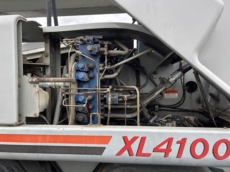 2005-gradall-xl4100-image-28