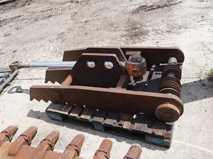 john-deere-270-image-3