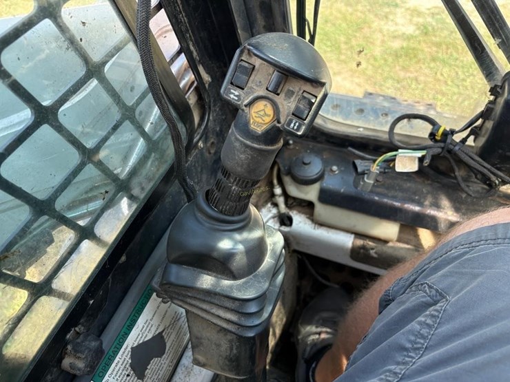 2006-bobcat-s185-image-14
