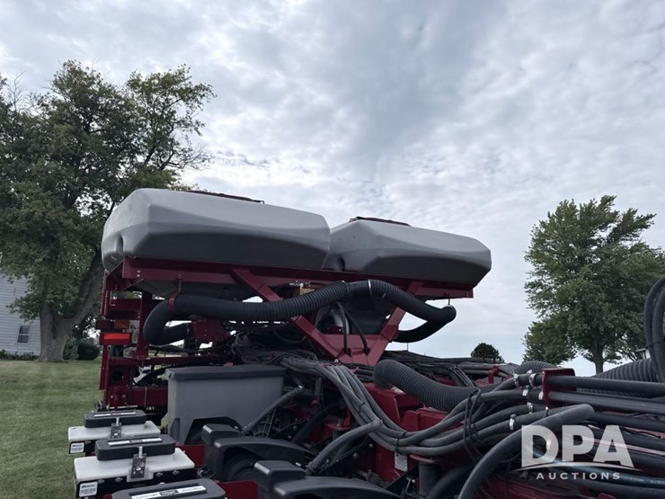 2010-case-ih-1250-image-8