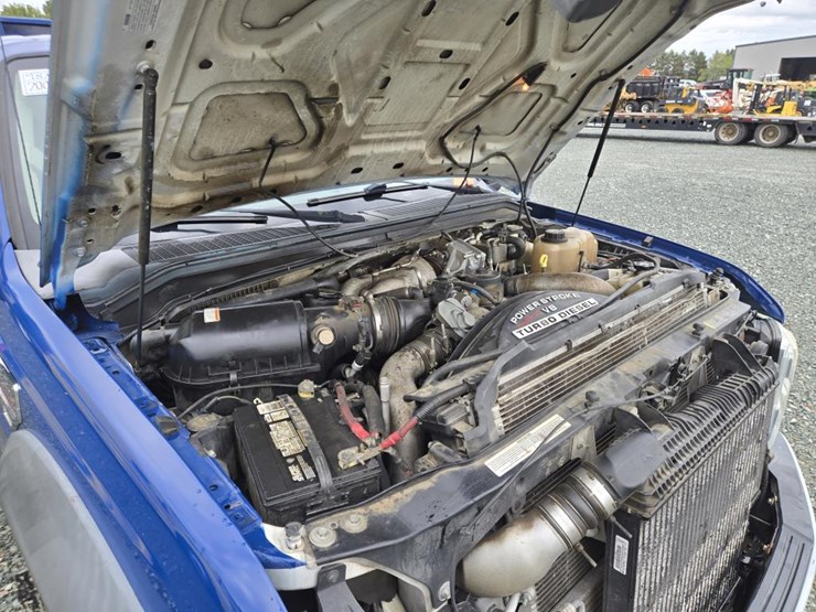 2009-ford-f550-image-28