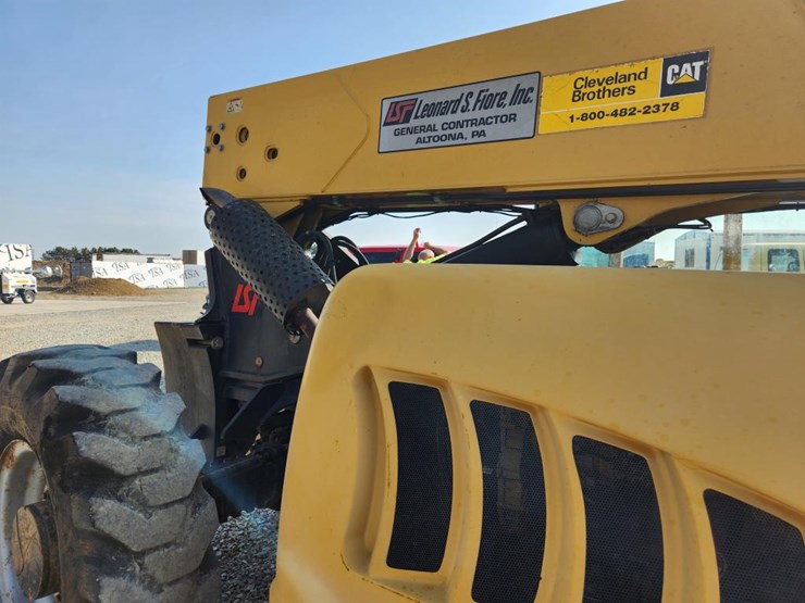 2008-caterpillar-943-image-22