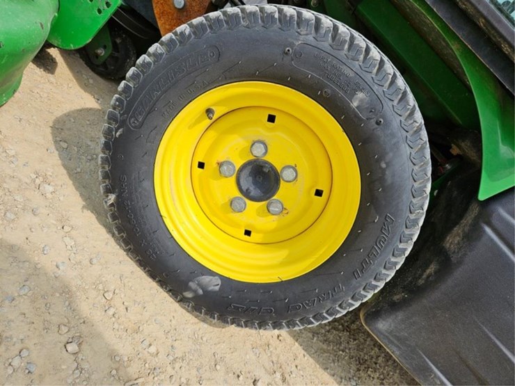 john-deere-1575-image-32