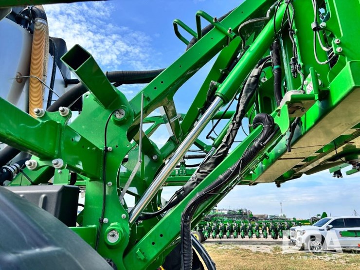 2019-john-deere-r4045-image-67
