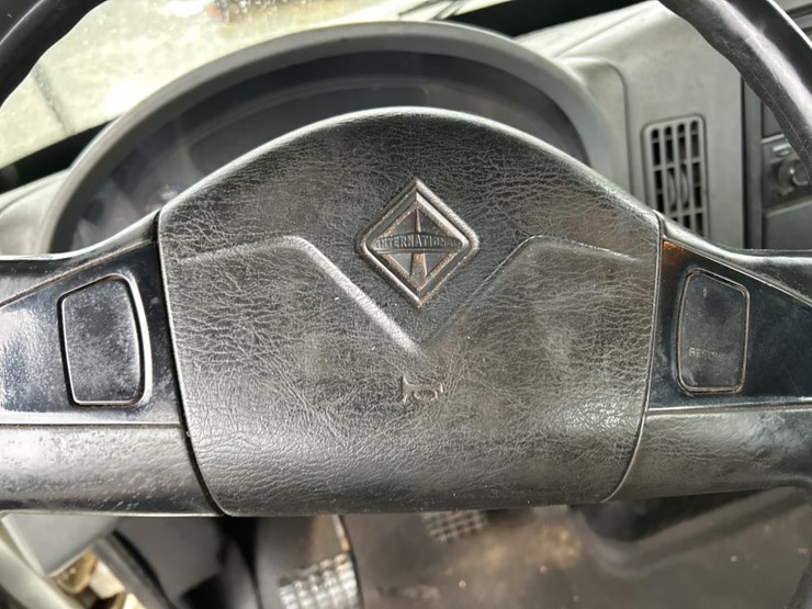 2002-international-durastar-4300-image-86