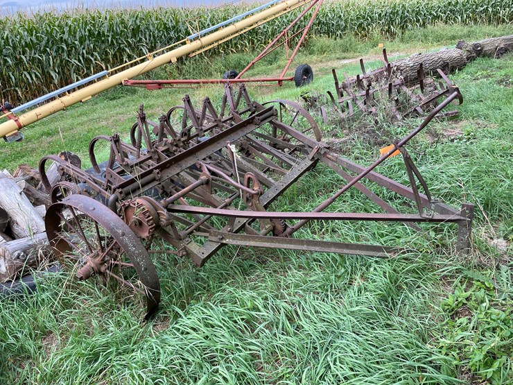 #7134-•-metal-cultivator-image-1