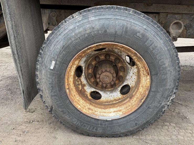 2003-ford-f650-image-63
