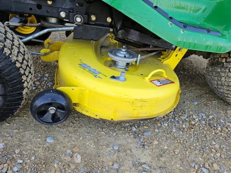john-deere-x300-image-13