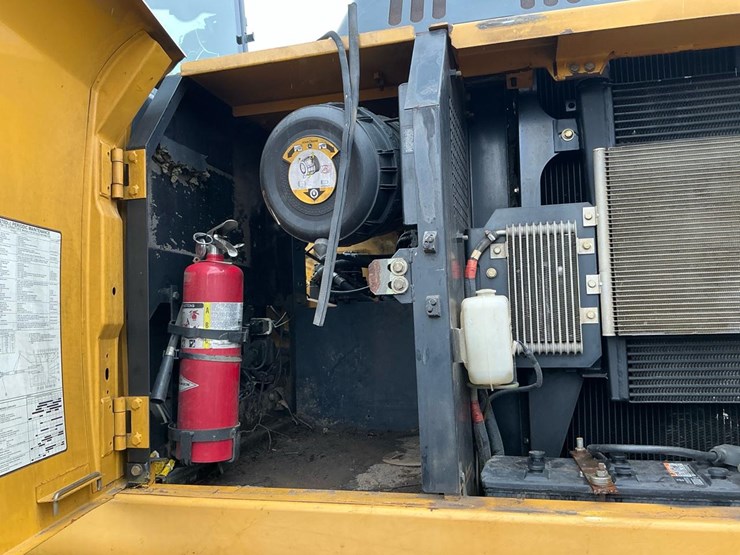 2007-john-deere-270-image-47