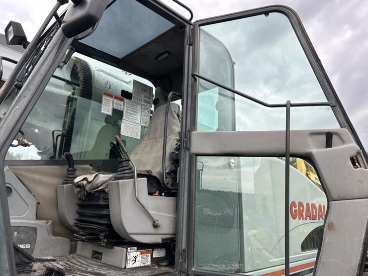 2005-gradall-xl4100-image-34