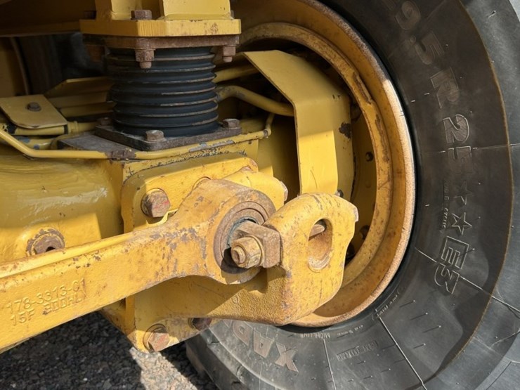 caterpillar-745-image-20