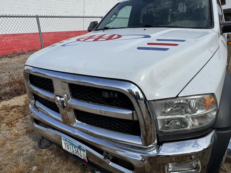 2017-ram-5500-slt-image-8