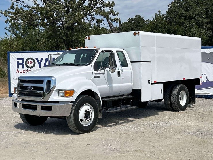2007-ford-f750-image-1