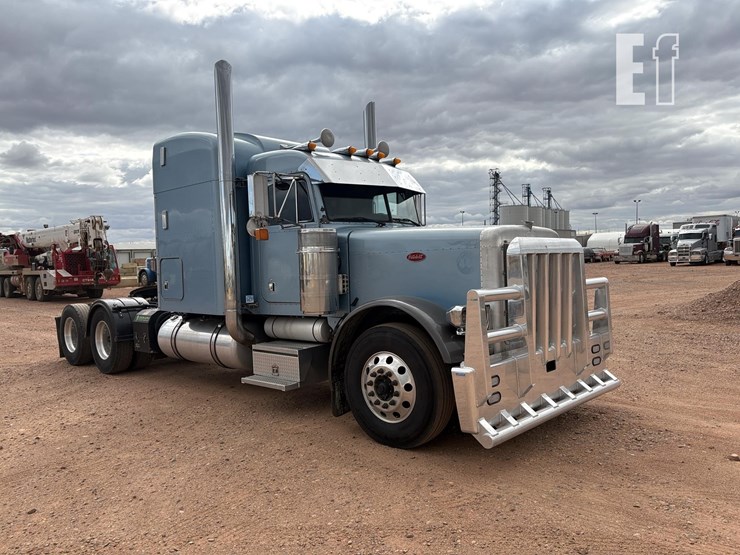 2004-peterbilt-379-image-2