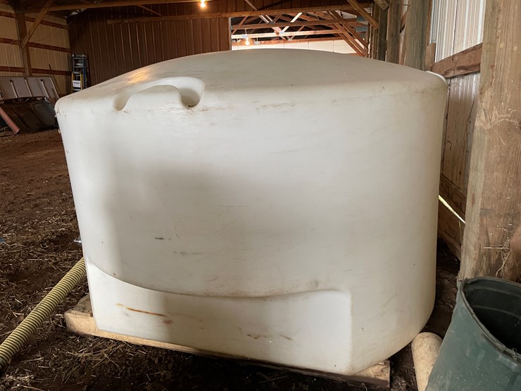#7170-•-425-gallon-plastic-ltd-tank-image-7