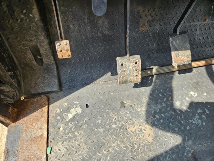 bobcat-2300-image-22