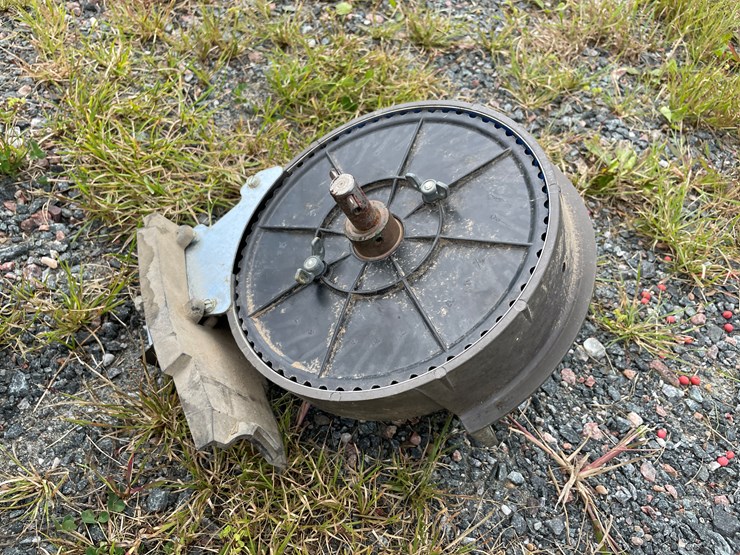 kinze-2300-image-51