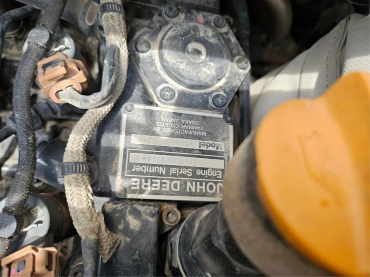 john-deere-1575-image-15