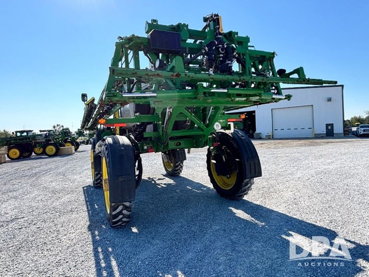 2014-john-deere-r4038-image-16