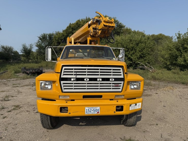 1980-ford-f800-image-9
