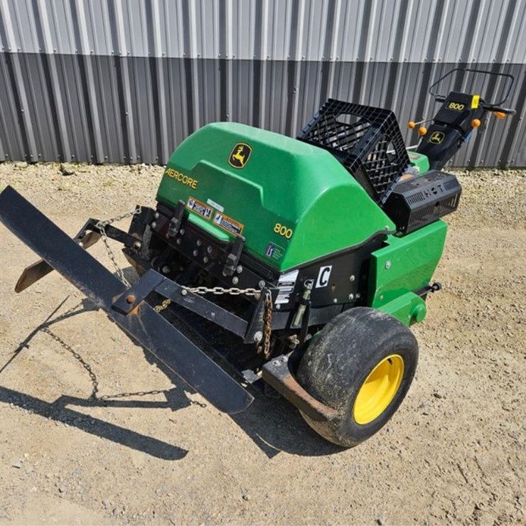 JOHN DEERE 800