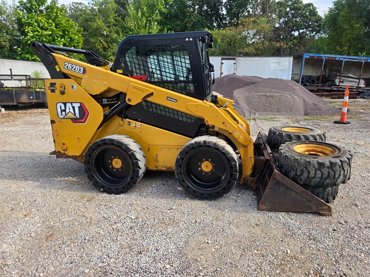 2020-caterpillar-262d3-image-24