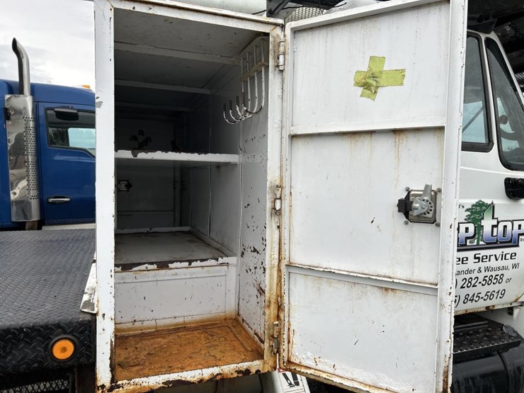2002-international-durastar-4300-image-16