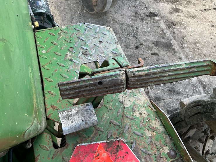 john-deere-2940-image-46