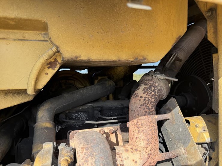 caterpillar-953-image-51