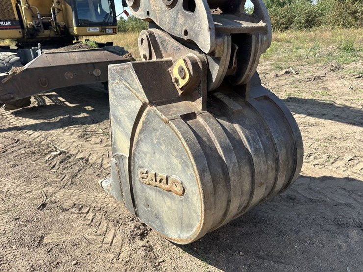 2001-caterpillar-m320-image-19