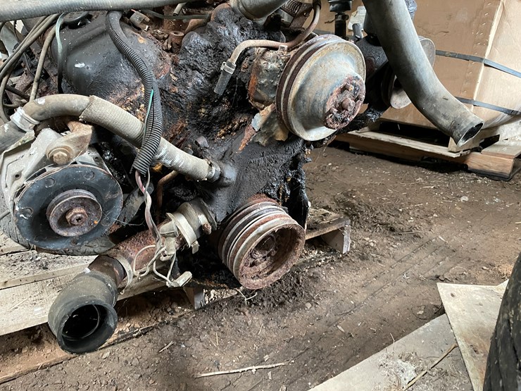#7152-•-engine-and-transmission-image-8