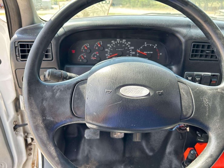 2007-ford-f750-image-11