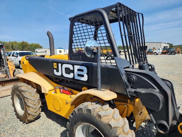 jcb-520-50-image-19