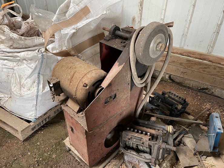 #7153-•-vintage-electric-motor-with-grinder-wheel-image-4