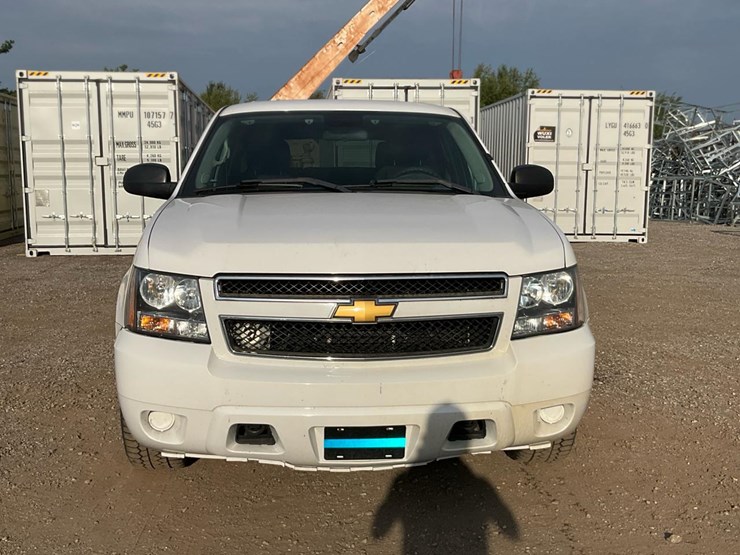 2013-chevrolet-tahoe-image-8