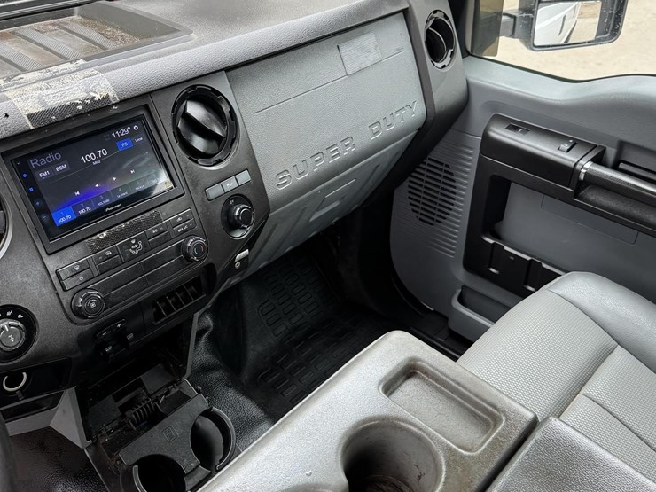 2016-ford-f350-xl-image-13