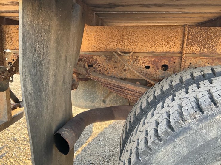 1999-ford-f550-image-36
