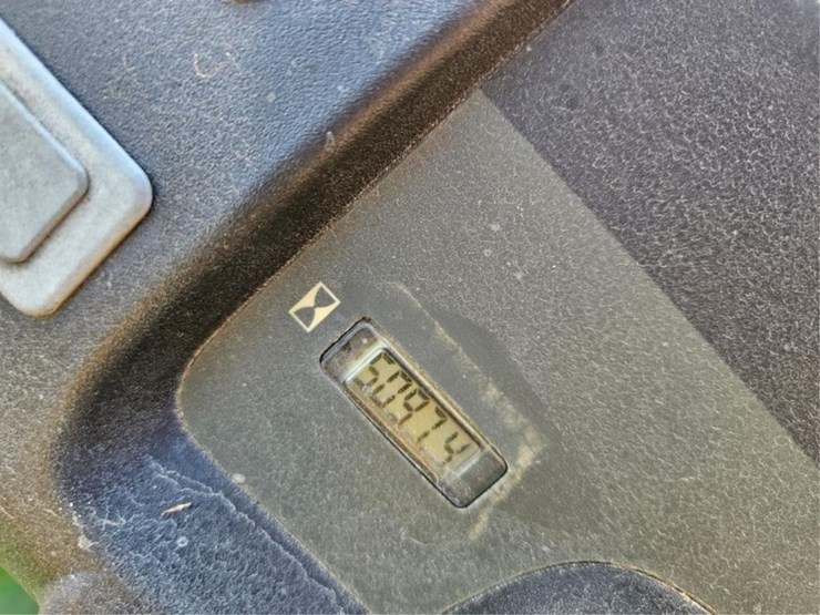 john-deere-gator-image-25
