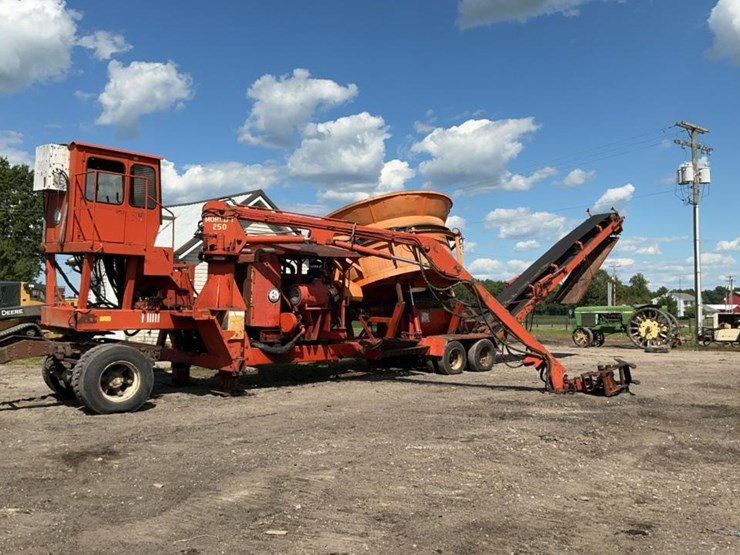 john-deere-12-image-1