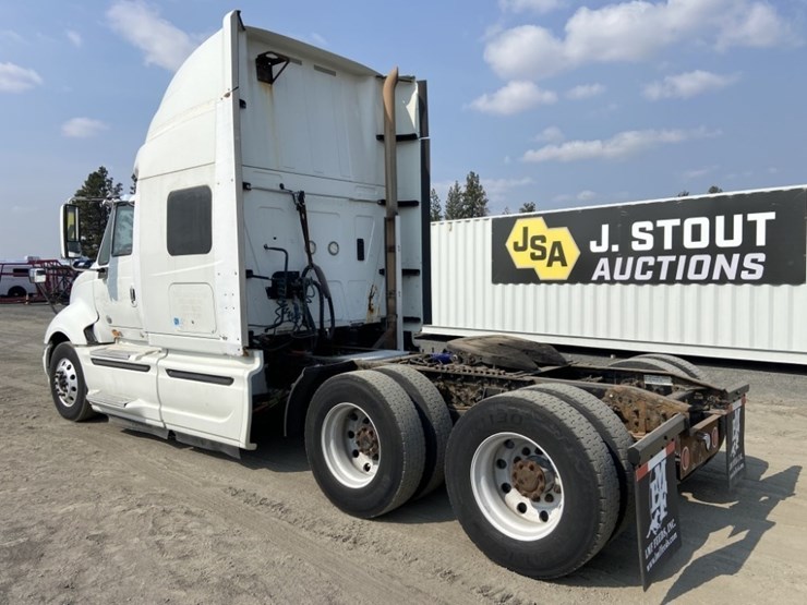 2010-international-prostar-image-3