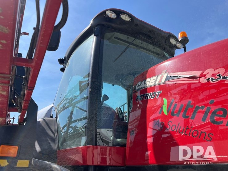 2016-case-ih-patriot-3340-image-26