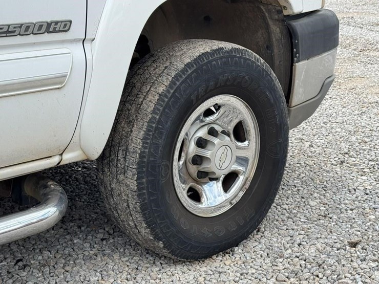 2003-chevrolet-silverado-image-29