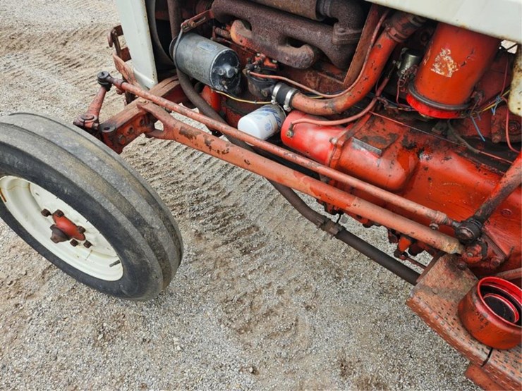 2017-ford-tractor-image-31