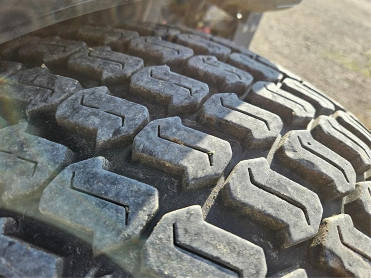 kubota-zd326-image-30
